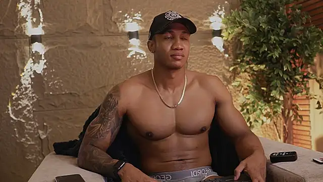 Snapshot of Logan_Varela chatting on 11.27.25 Logan Varela online show from 11.27.25