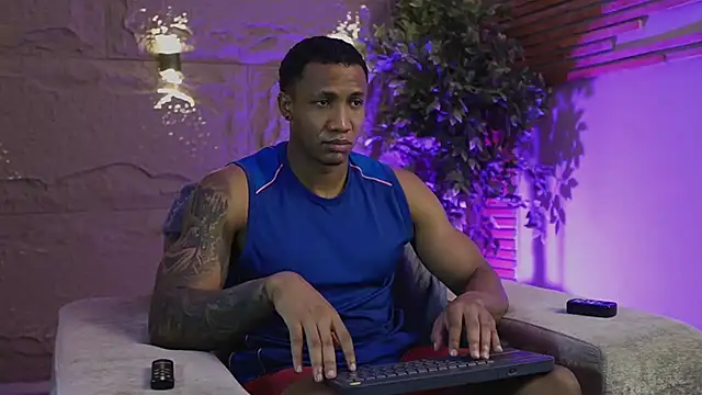 Logan Varela online show from 12.05.25