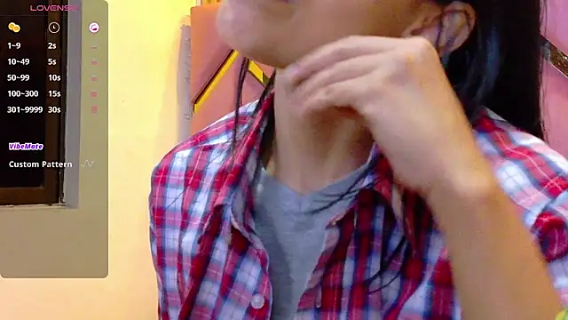 yourcuteneighbourr online show from 09.09.25