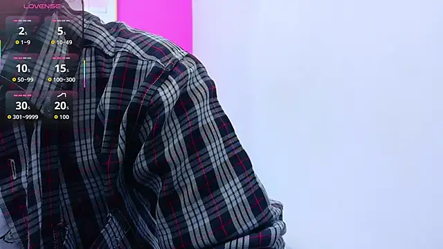 yourcuteneighbourr online show from 10.10.25