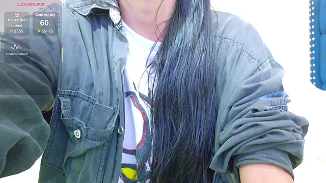 yourcuteneighbourr online show from 10.15.25