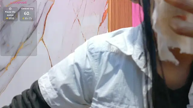 yourcuteneighbourr online show from 04.14.26