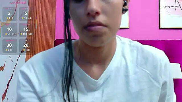 yourcuteneighbourr online show from 05.20.26