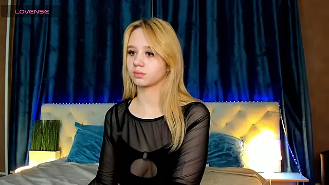 Valerie Woods online show from 03.21.25