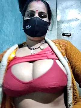 Snapshot of Hey_Ziya chatting on 02.08.25 Hey Ziya online show from 02.08.25