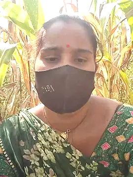 Snapshot of Hey_Ziya chatting on 09.11.25 Hey Ziya online show from 09.11.25