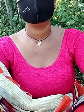 Snapshot of Hey_Ziya chatting on 09.21.25 Hey Ziya online show from 09.21.25