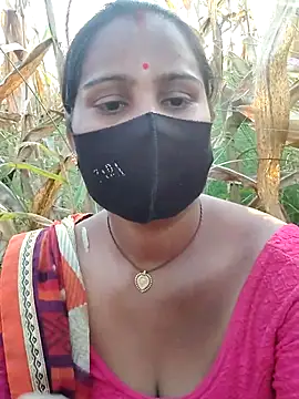 Snapshot of Hey_Ziya chatting on 10.12.25 Hey Ziya online show from 10.12.25