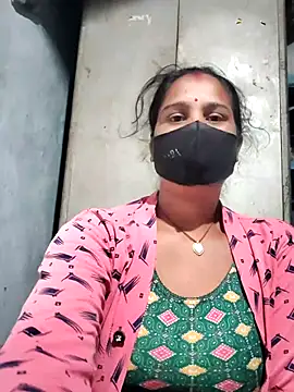 Snapshot of Hey_Ziya chatting on 11.24.25 Hey Ziya online show from 11.24.25