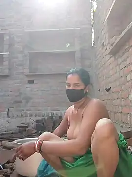 Snapshot of Hey_Ziya chatting on 11.30.25 Hey Ziya online show from 11.30.25