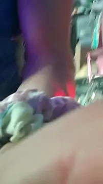 gurlnips online show from 12.14.25