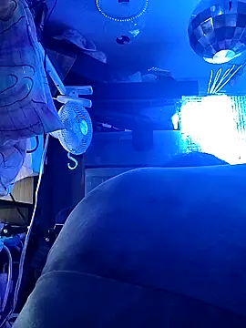 gurlnips online show from 03.08.26