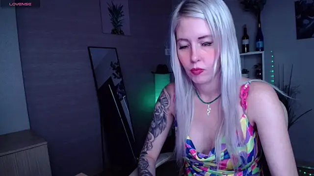 Snapshot of Mermaid_N chatting on 01.22.25 Mermaid N online show from 01.22.25