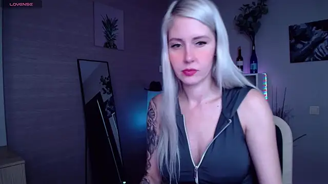 Snapshot of Mermaid_N chatting on 01.23.25 Mermaid N online show from 01.23.25