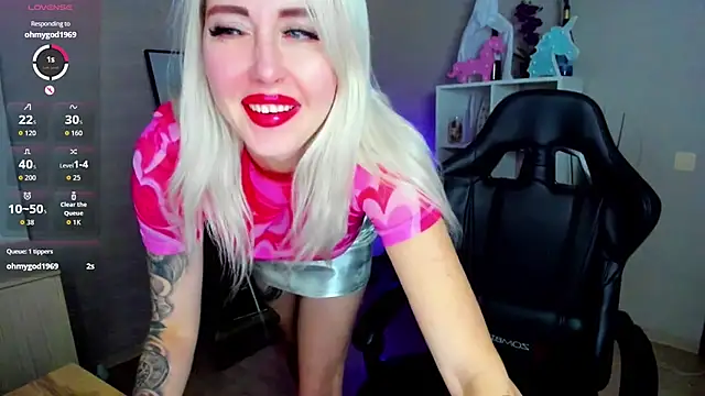 Snapshot of Mermaid_N chatting on 11.24.25 Mermaid N online show from 11.24.25