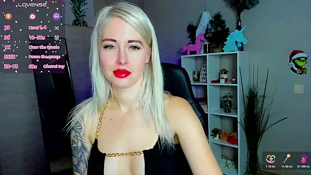 Snapshot of Mermaid_N chatting on 12.18.25 Mermaid N online show from 12.18.25