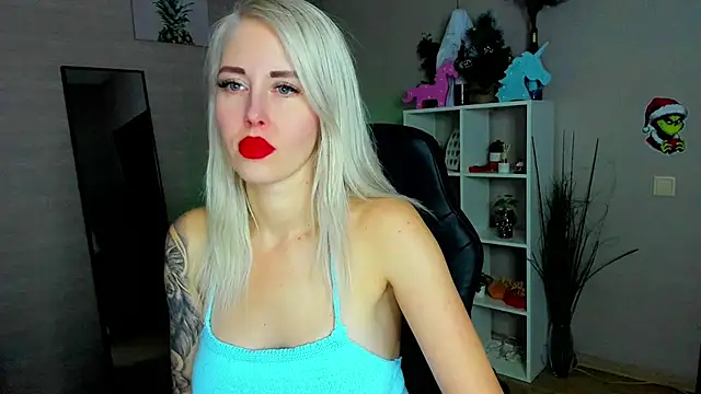 Snapshot of Mermaid_N chatting on 12.19.25 Mermaid N online show from 12.19.25