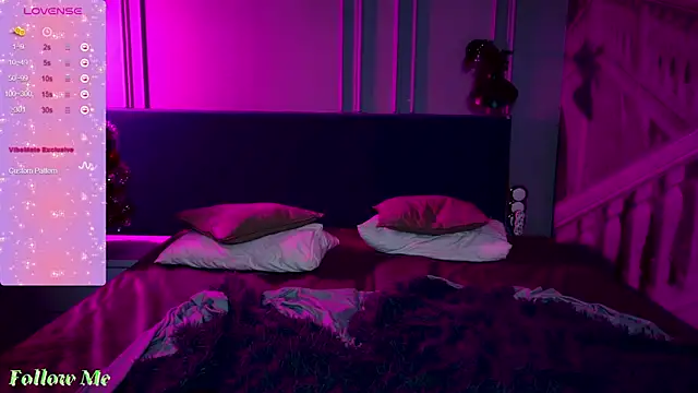 Snapshot of Liv_Fay chatting on 01.04.25 Liv Fay online show from 01.04.25