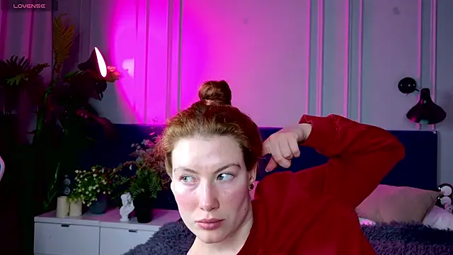 Snapshot of Liv_Fay chatting on 01.19.25 Liv Fay online show from 01.19.25