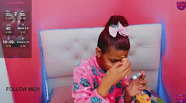 Snapshot of alexa-xxx- chatting on 01.25.25 alexa-xxx- online show from 01.25.25