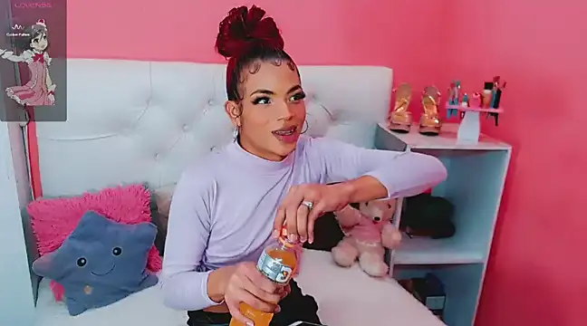 Snapshot of alexa-xxx- chatting on 03.09.25 alexa-xxx- online show from 03.09.25