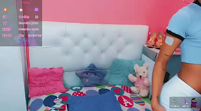 Snapshot of alexa-xxx- chatting on 03.19.25 alexa-xxx- online show from 03.19.25