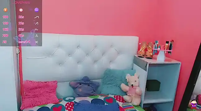 Snapshot of alexa-xxx- chatting on 03.19.25 alexa-xxx- online show from 03.19.25