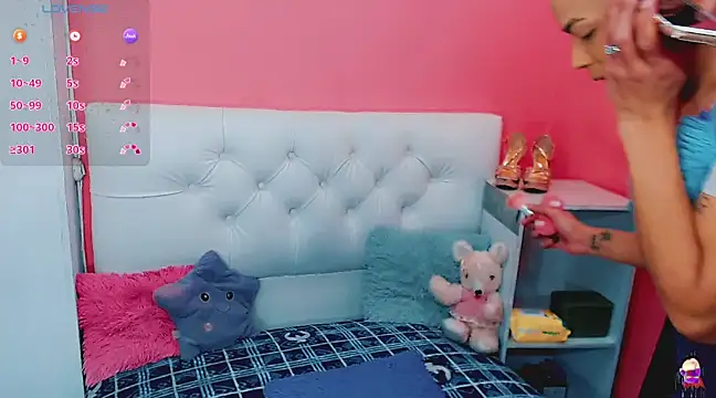 Snapshot of alexa-xxx- chatting on 03.21.25 alexa-xxx- online show from 03.21.25