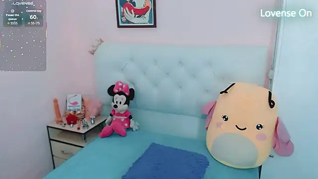 Snapshot of alexa-xxx- chatting on 09.30.25 alexa-xxx- online show from 09.30.25