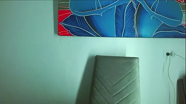 Snapshot of alexa-xxx- chatting on 11.07.25 alexa-xxx- online show from 11.07.25