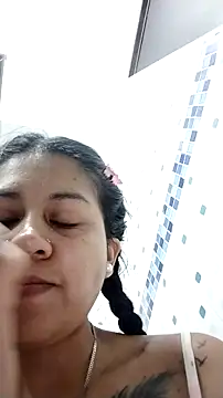 Snapshot of Tiphanydirty3 chatting on 09.27.25 Tiphanydirty3 online show from 09.27.25