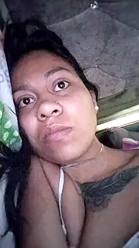 Snapshot of Tiphanydirty3 chatting on 10.01.25 Tiphanydirty3 online show from 10.01.25