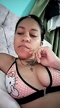 Snapshot of Tiphanydirty3 chatting on 10.10.25 Tiphanydirty3 online show from 10.10.25