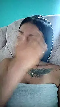 Snapshot of Tiphanydirty3 chatting on 10.21.25 Tiphanydirty3 online show from 10.21.25