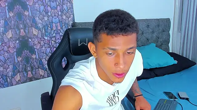 dominic smith  online show from 01.13.25