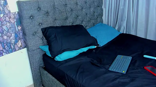 dominic smith  online show from 01.22.25