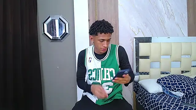 dominic smith  online show from 11.11.25