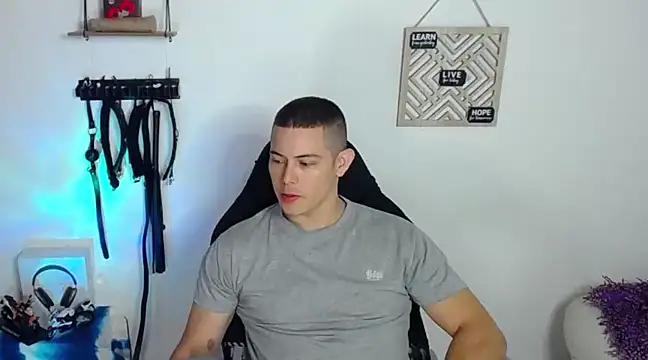 Snapshot of Alan_hadid1 chatting on 01.17.25 Alan hadid1 online show from 01.17.25