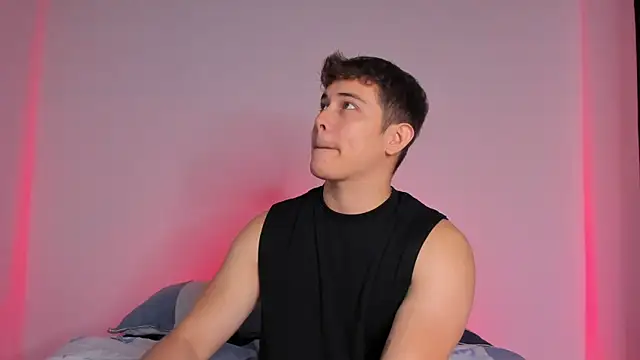 Snapshot of Alan_hadid1 chatting on 10.01.25 Alan hadid1 online show from 10.01.25