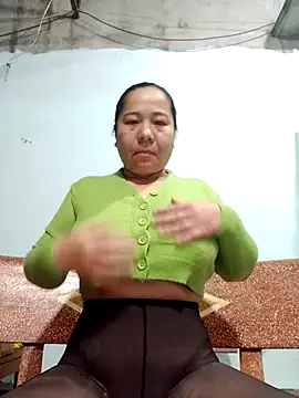 Queen 18200 online show from 11.23.25