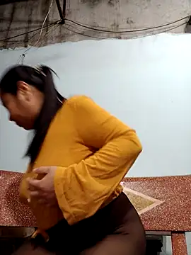 Queen 18200 online show from 12.21.25