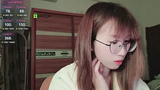 Snapshot of Lili_666 chatting on 02.14.25 Lili 666 online show from 02.14.25