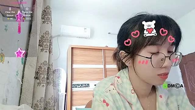 Snapshot of Lili_666 chatting on 11.12.25 Lili 666 online show from 11.12.25