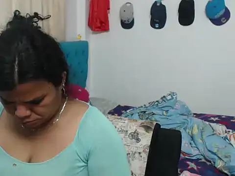 Snapshot of Boycuriousxxx chatting on 02.19.25 Boycuriousxxx online show from 02.19.25