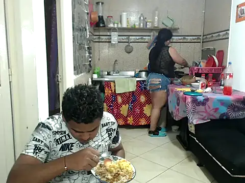 Snapshot of Boycuriousxxx chatting on 03.05.25 Boycuriousxxx online show from 03.05.25