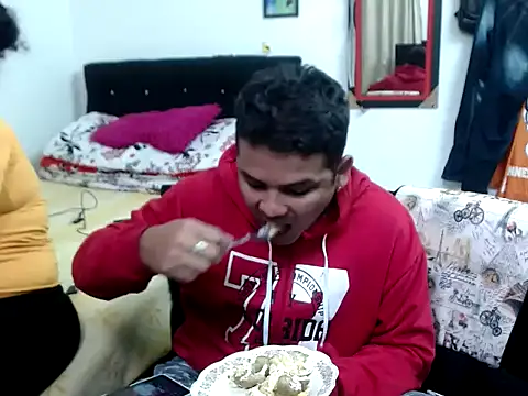 Snapshot of Boycuriousxxx chatting on 09.09.25 Boycuriousxxx online show from 09.09.25