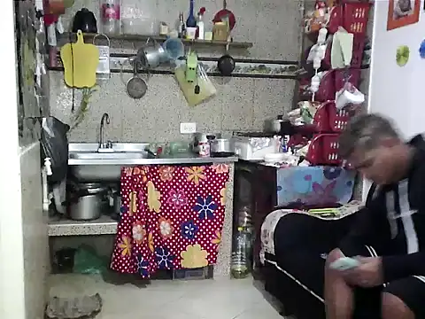 Snapshot of Boycuriousxxx chatting on 09.18.25 Boycuriousxxx online show from 09.18.25