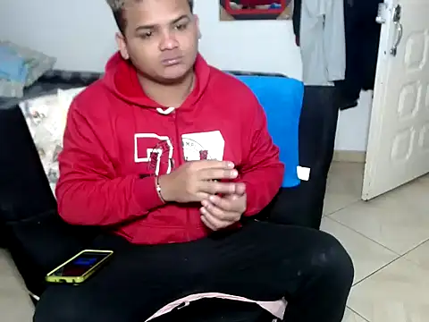 Snapshot of Boycuriousxxx chatting on 10.19.25 Boycuriousxxx online show from 10.19.25