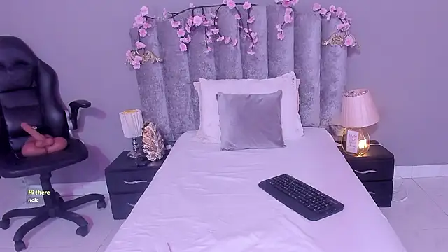 Chleo   online show from 02.18.26