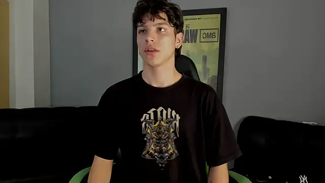 Snapshot of bravoboreal chatting on 12.04.24 bravoboreal online show from 12.04.24